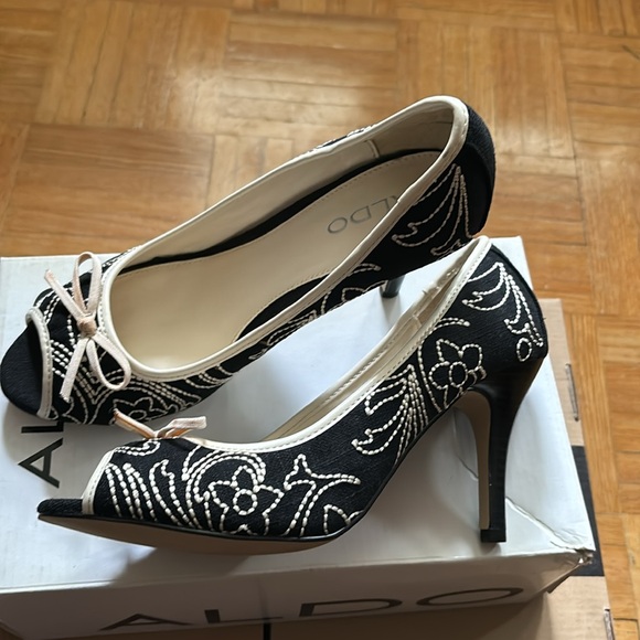 Aldo Donnellon Heels - Picture 3 of 7